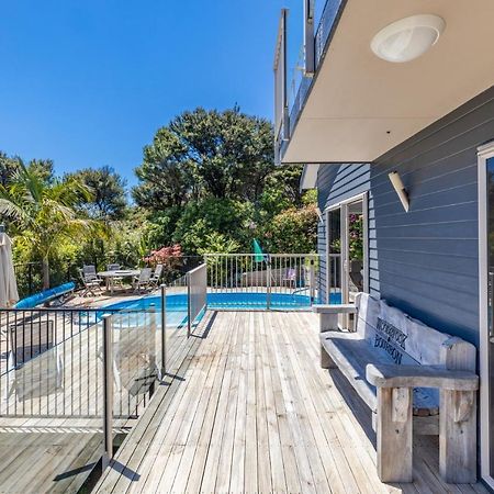 Harbour View Villa Whangaroa Екстериор снимка