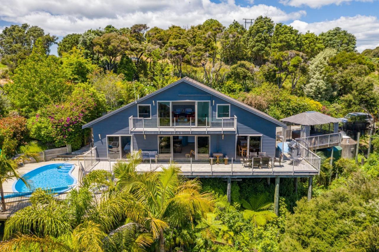 Harbour View Villa Whangaroa Екстериор снимка